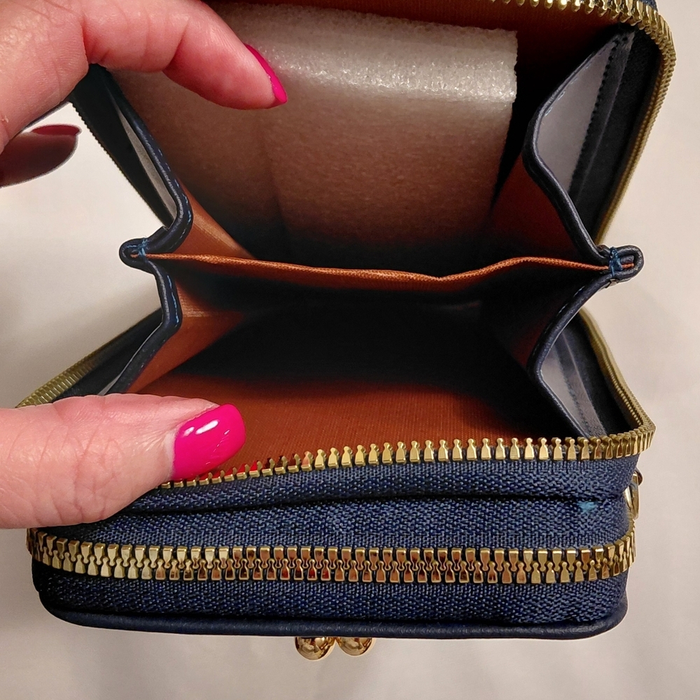 Forever Lovely Design For Madley crossbody phone bag - Picture 10 of 12